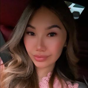 Meet your Posher, Lina